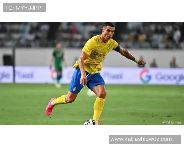 足球明星的魅力生活揭秘超帅日常瞬间引发粉丝热议